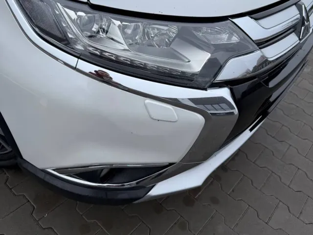 Mitsubishi Outlander - фото 3