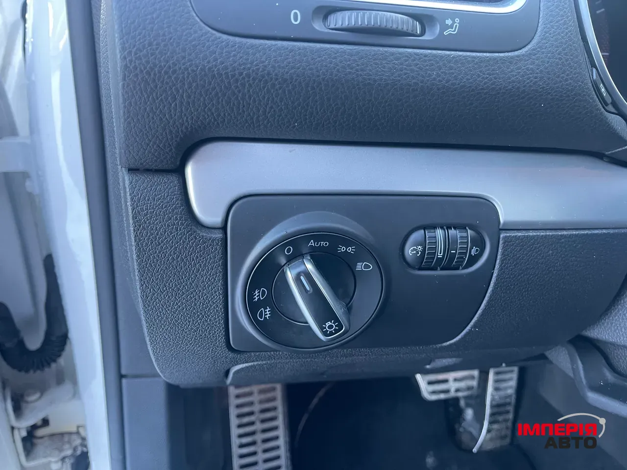 Volkswagen Golf - фото 16