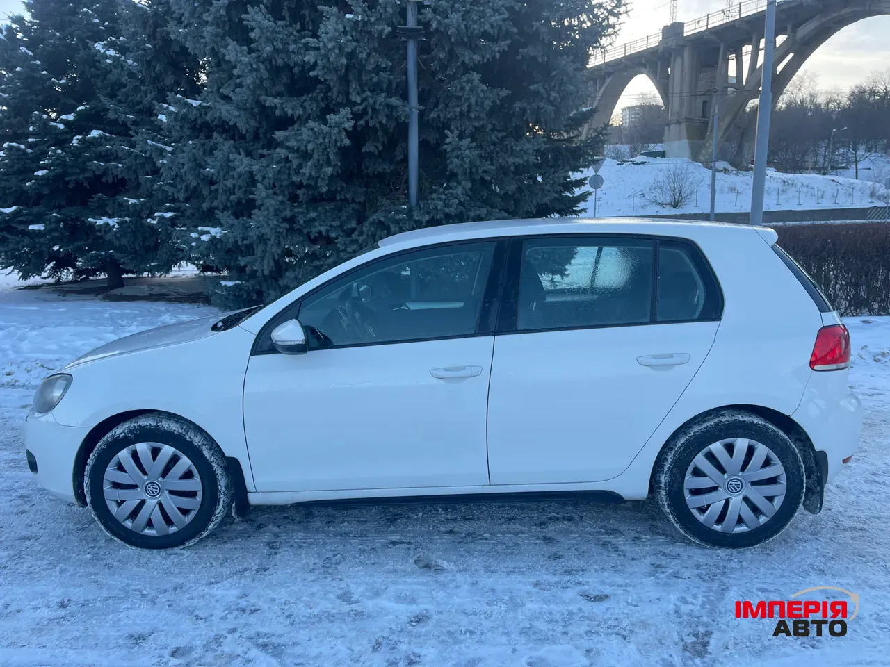 Volkswagen Golf - фото 4
