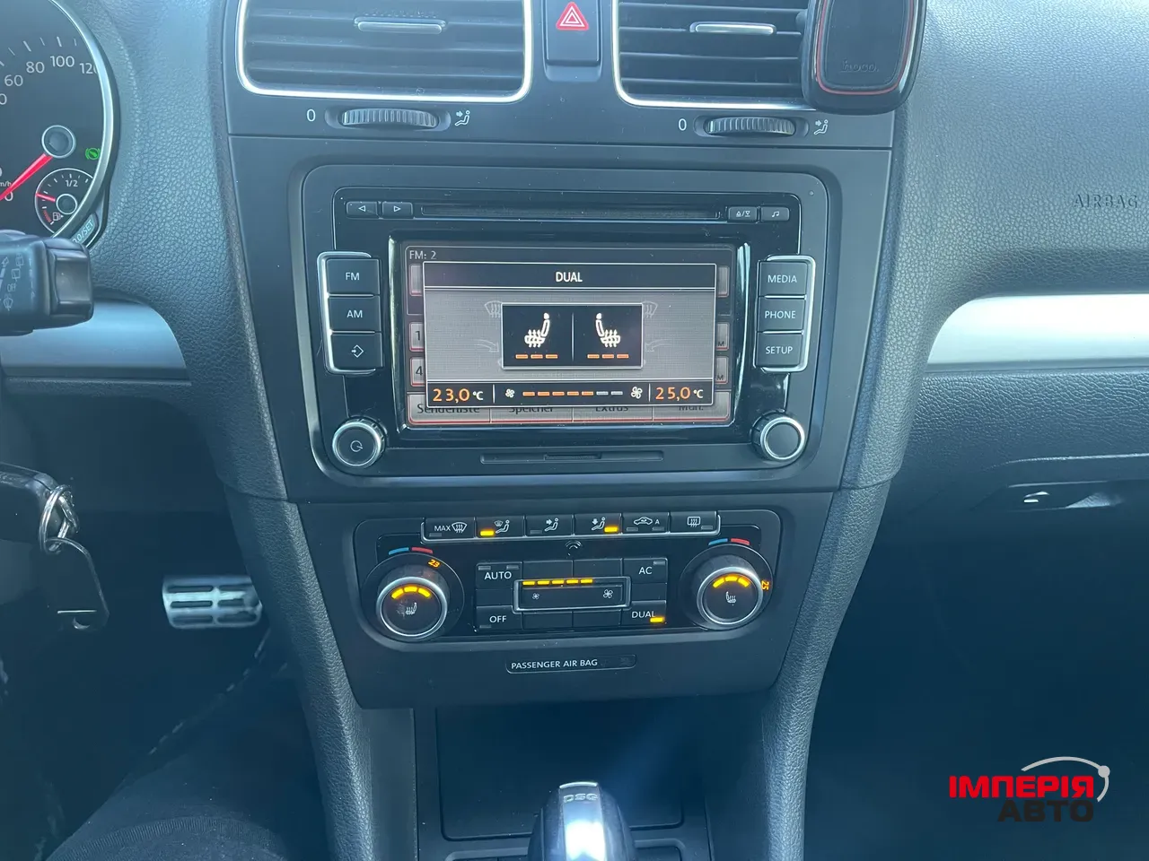 Volkswagen Golf - фото 19