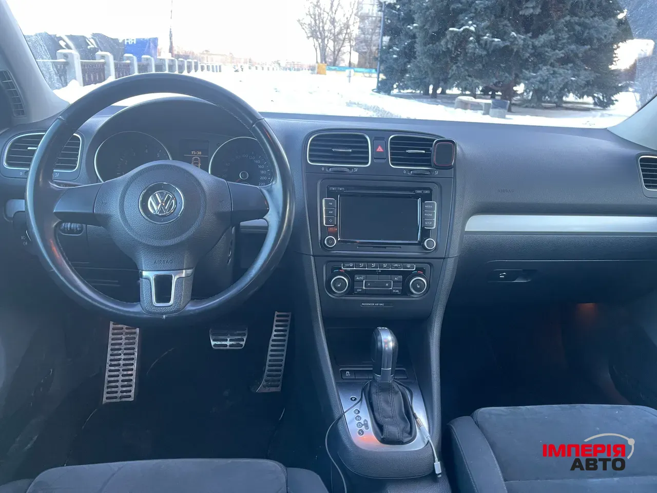 Volkswagen Golf - фото 17