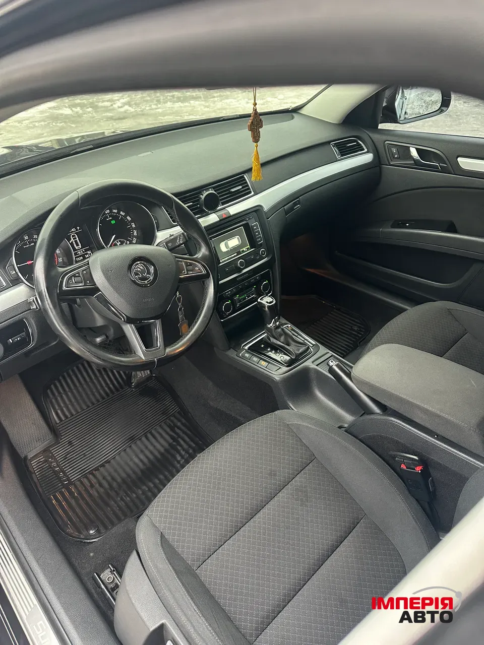 Skoda Superb - фото 11