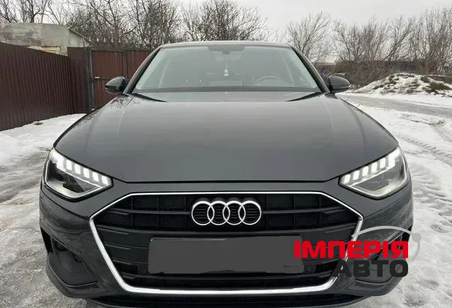 Audi A4 - фото 2