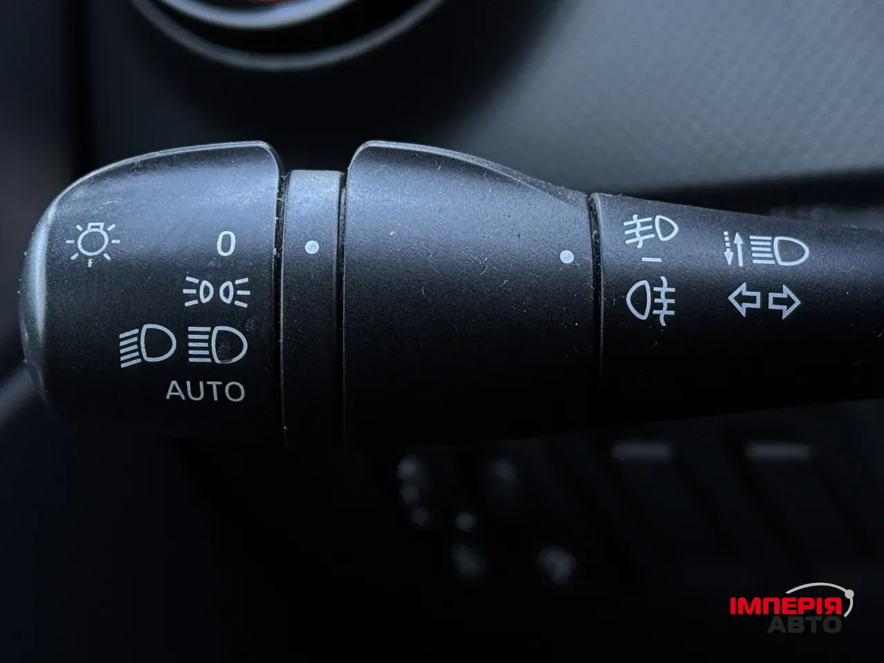 Renault Captur - фото 24