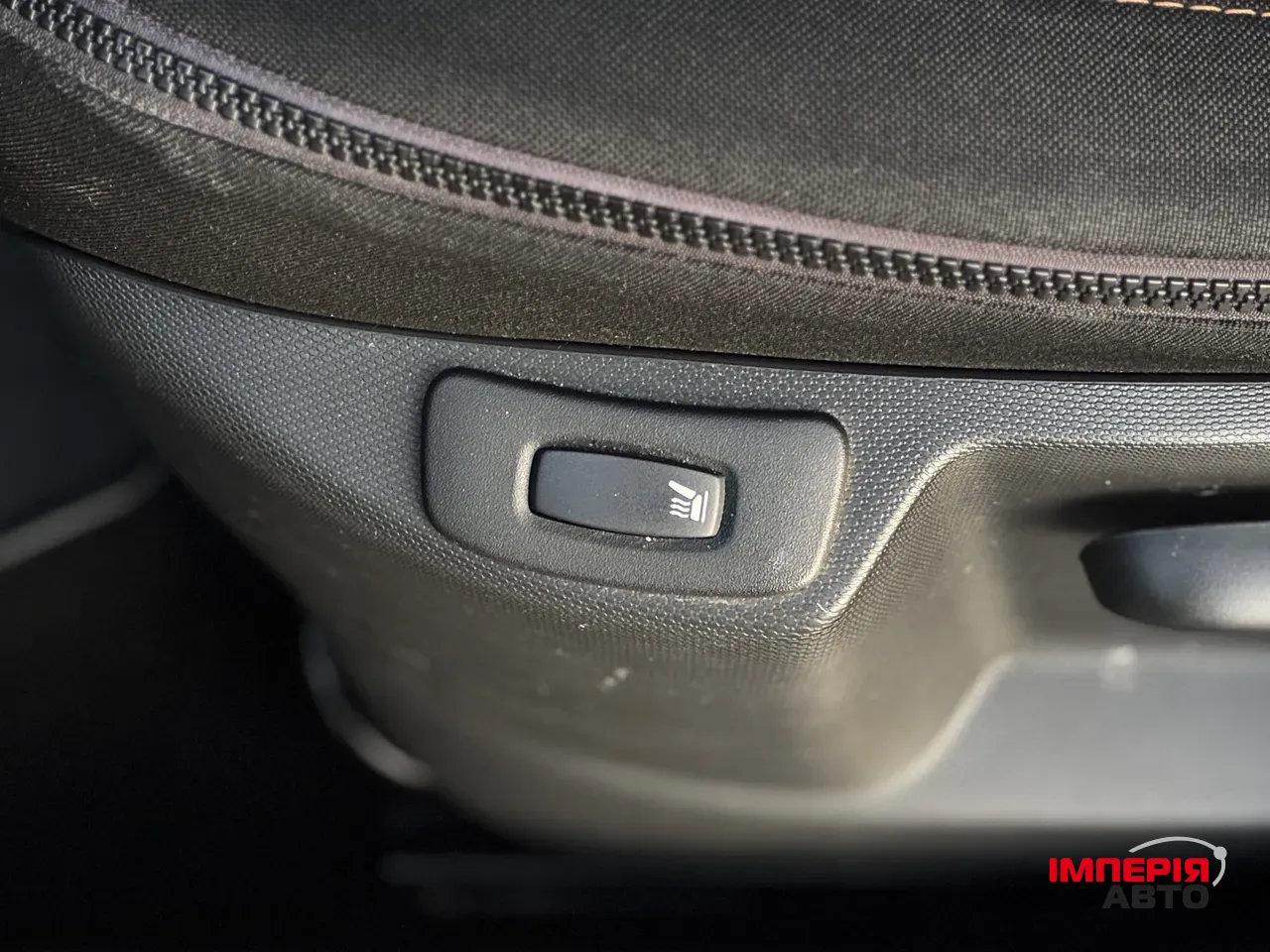 Renault Captur - фото 38