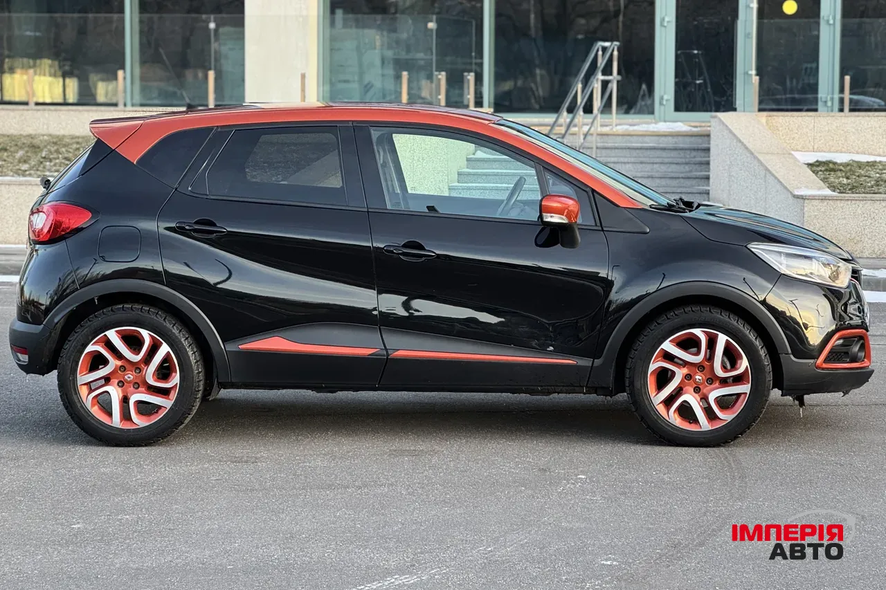 Renault Captur - фото 8