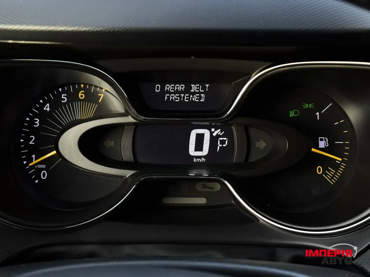 Renault Captur - фото 23