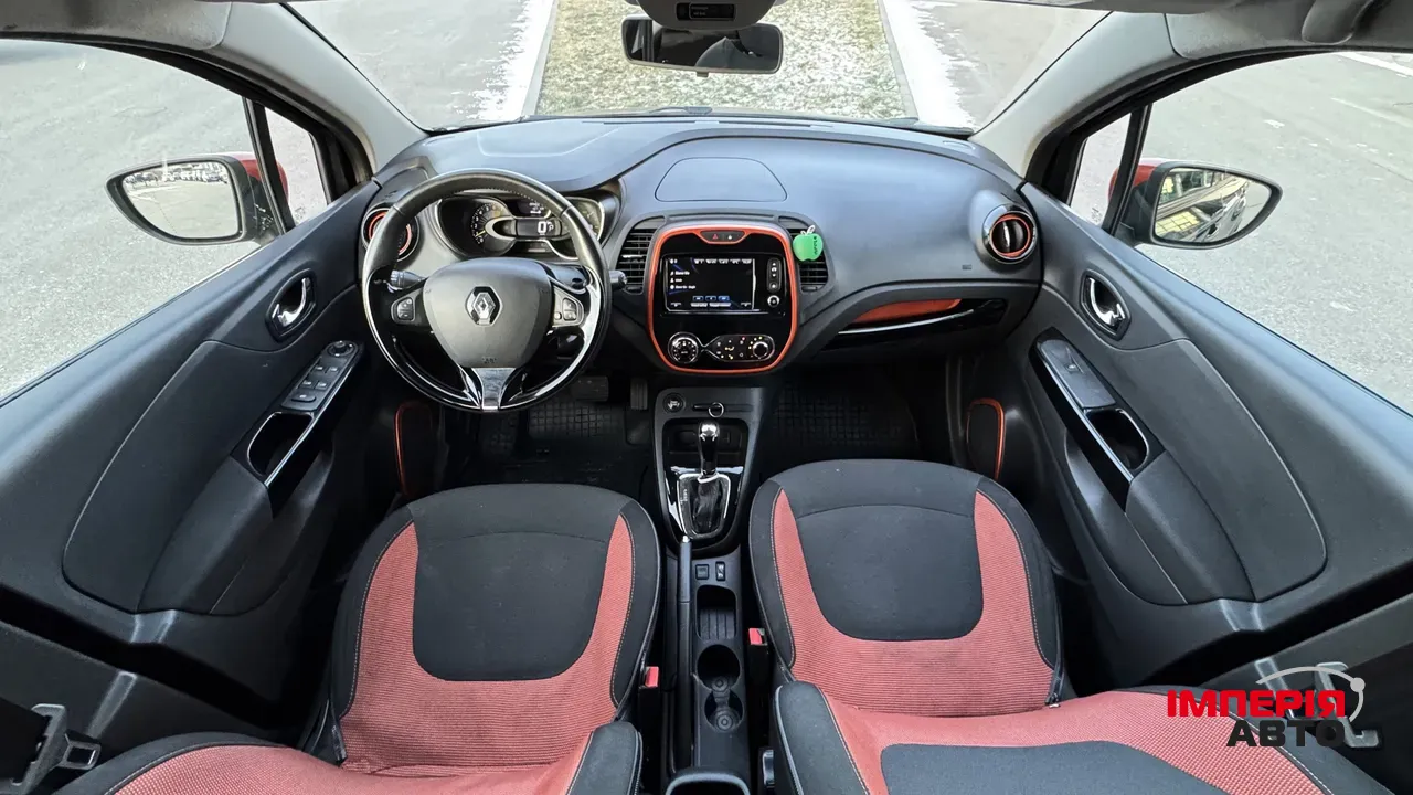 Renault Captur - фото 16