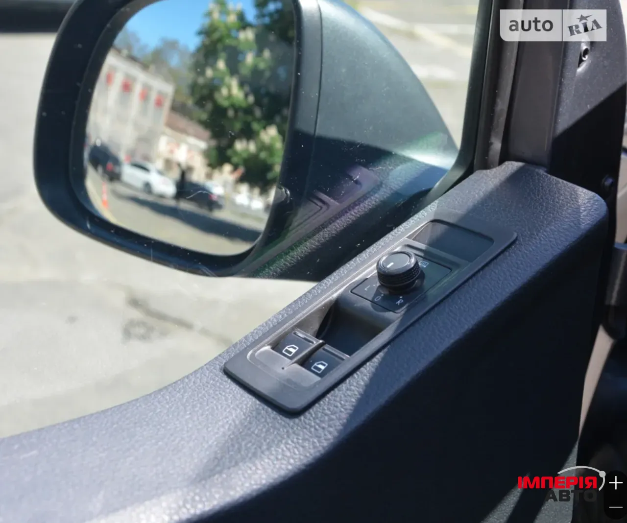 Volkswagen Transporter - фото 12