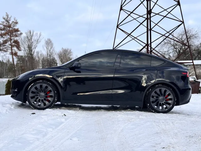 Tesla Model Y - фото 5
