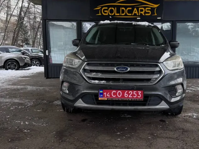Ford Escape - фото 1