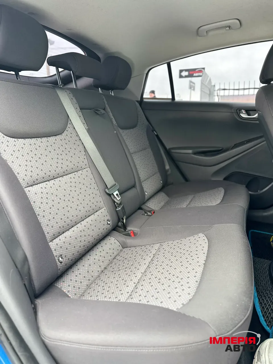 Hyundai IONIQ - фото 15