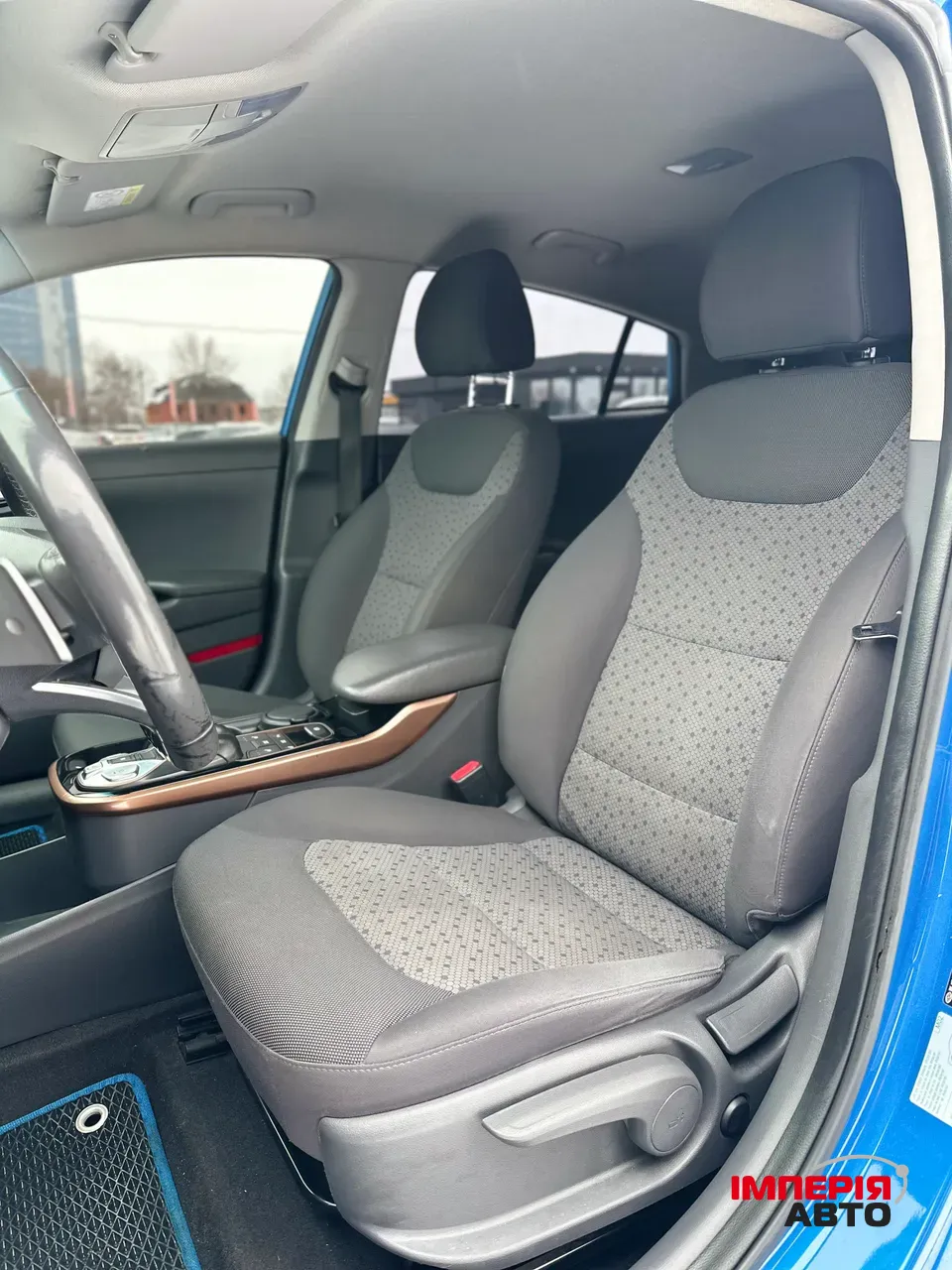 Hyundai IONIQ - фото 11