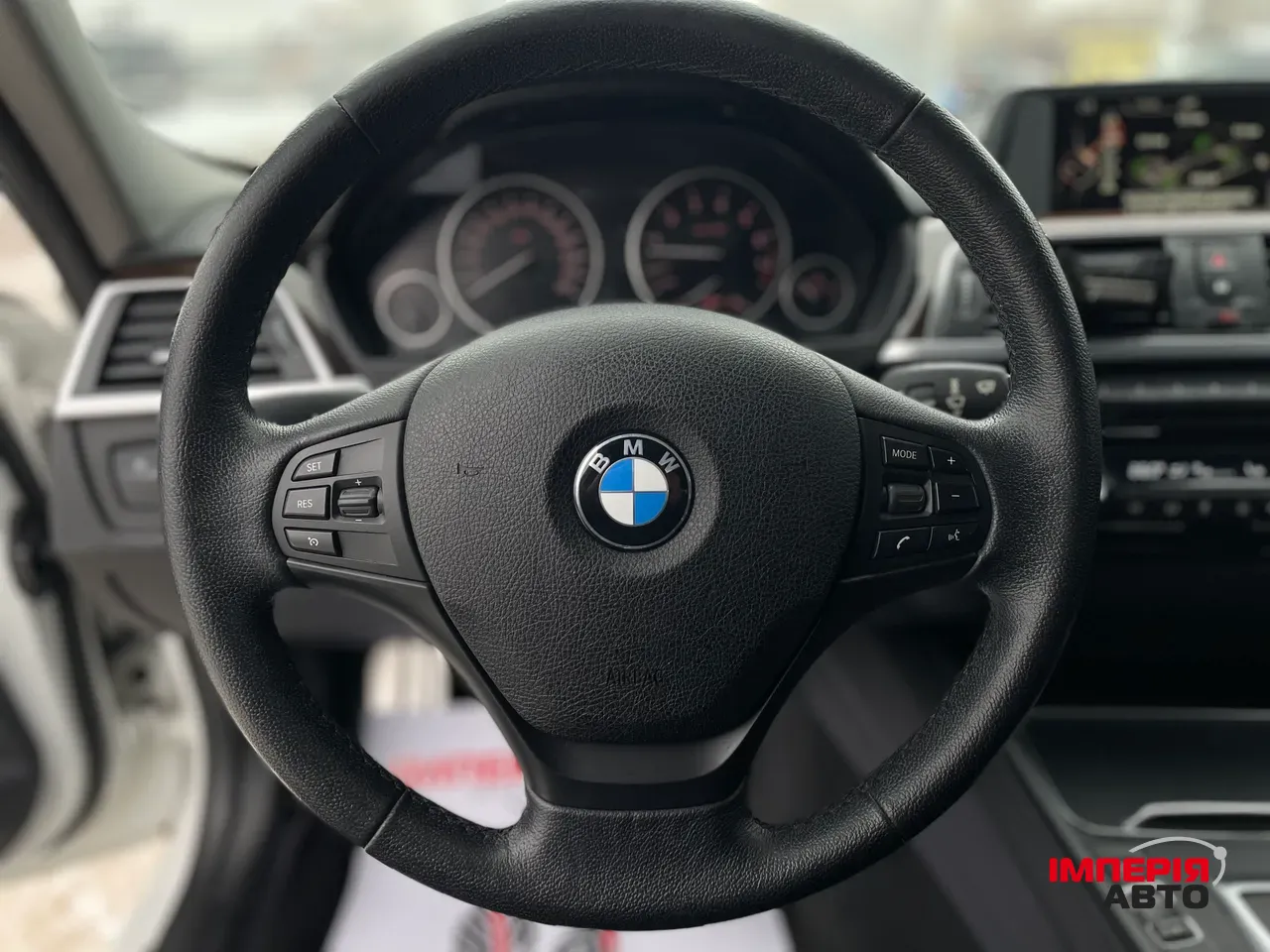 BMW 3 серії - фото 10