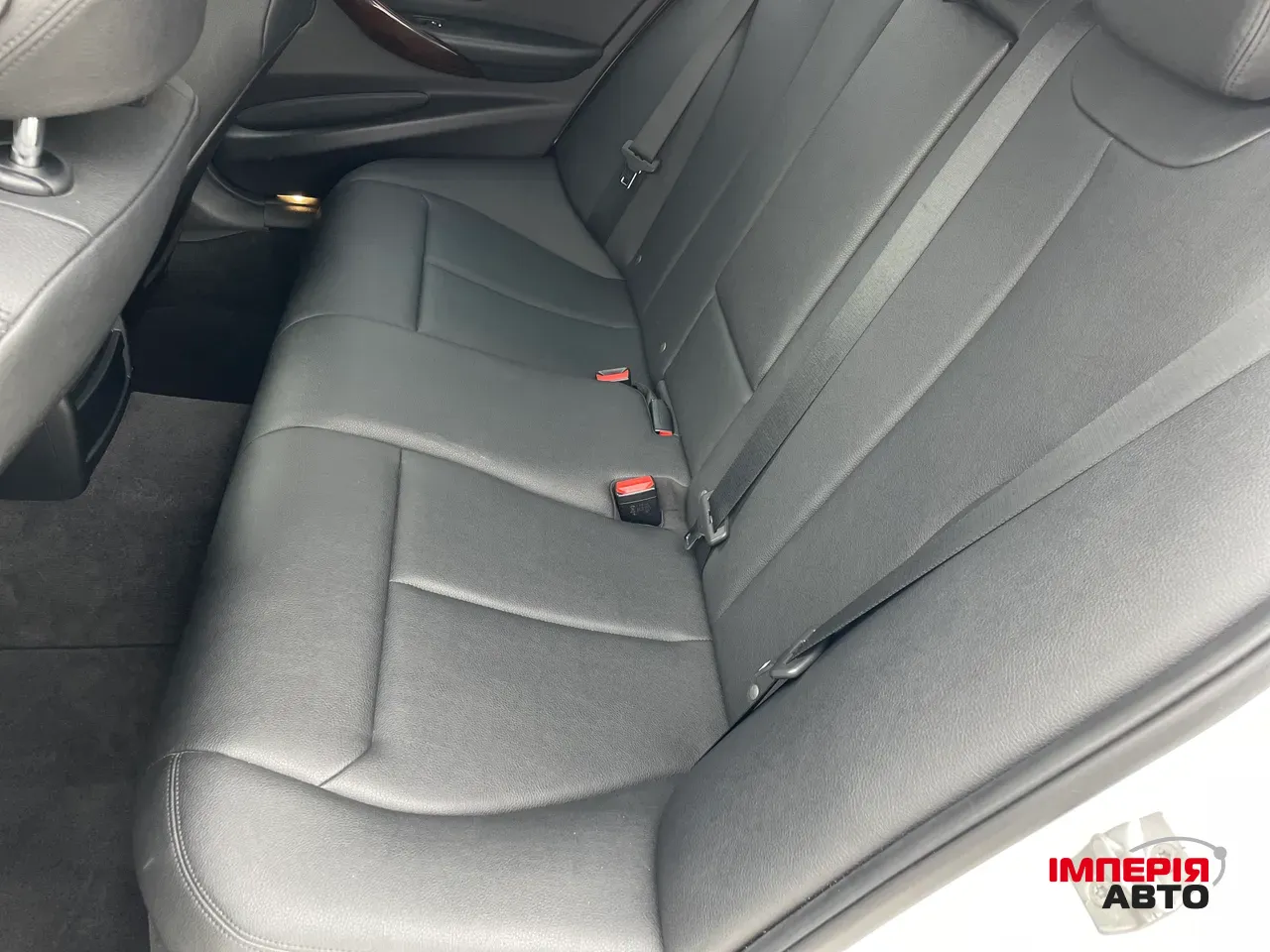 BMW 3 серії - фото 12