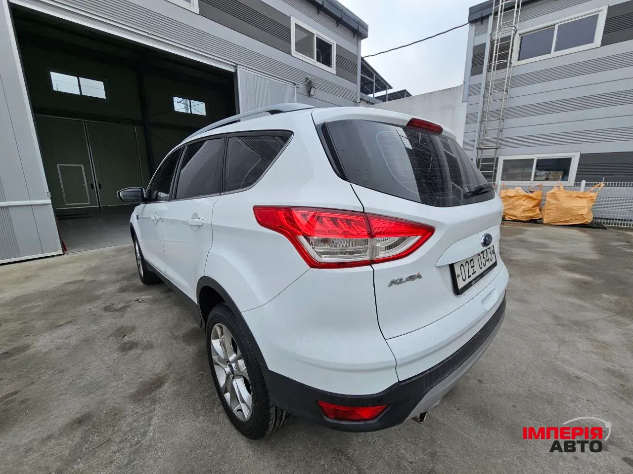 Ford Kuga - фото 3