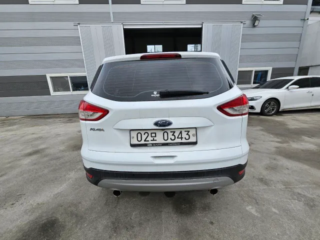 Ford Kuga - фото 4