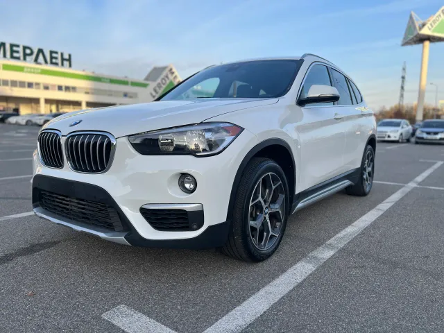 BMW X1 - фото 1