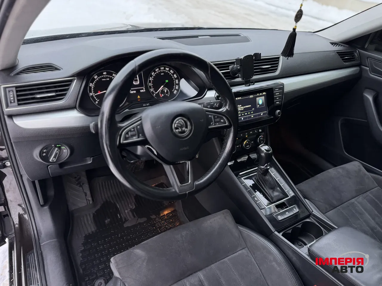 Skoda Superb - фото 10