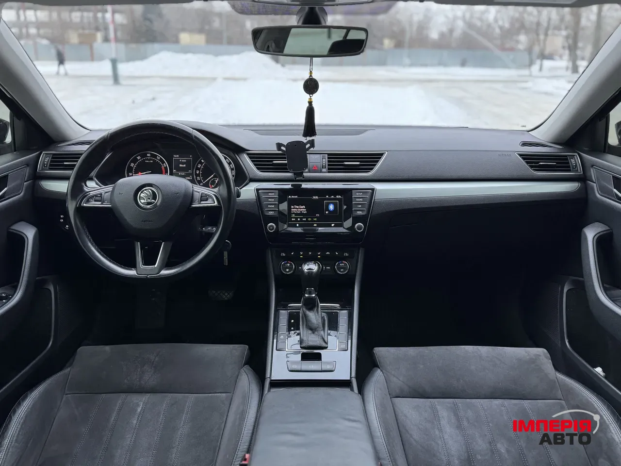 Skoda Superb - фото 15