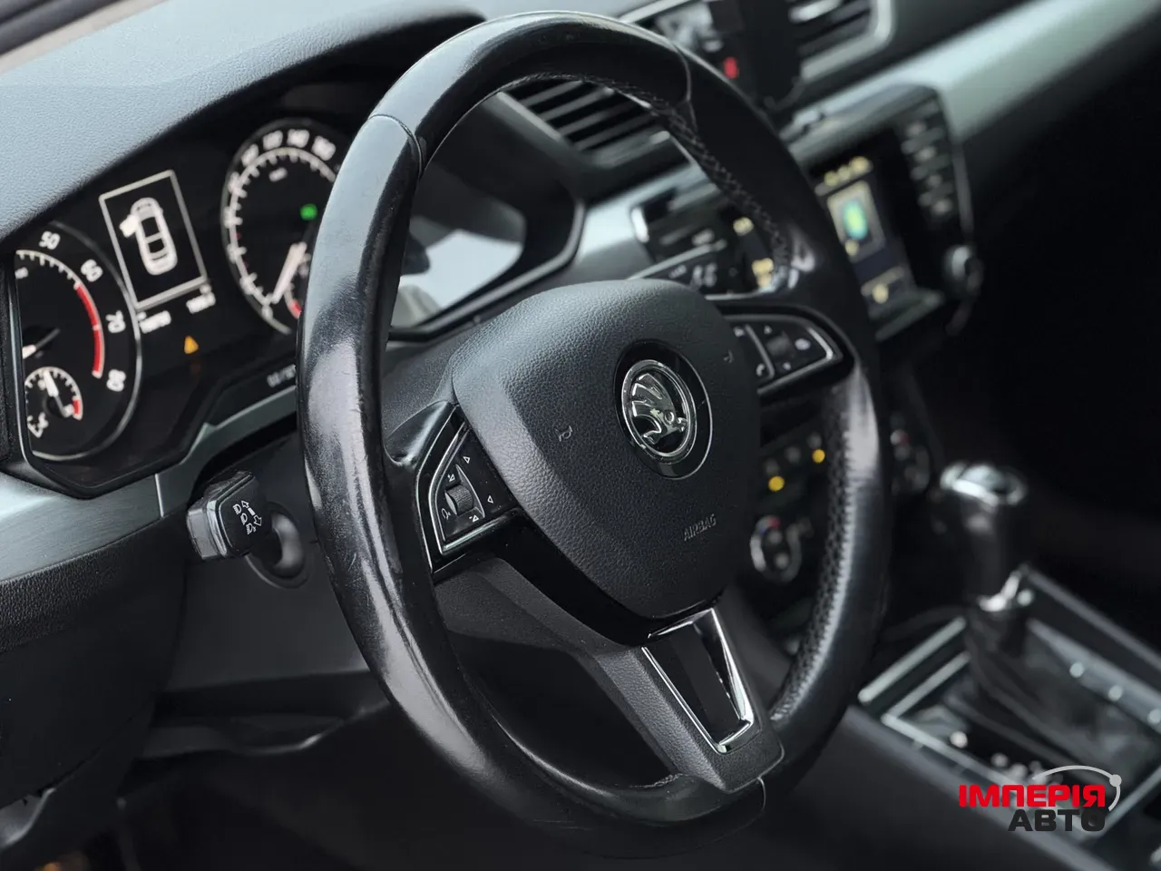 Skoda Superb - фото 11