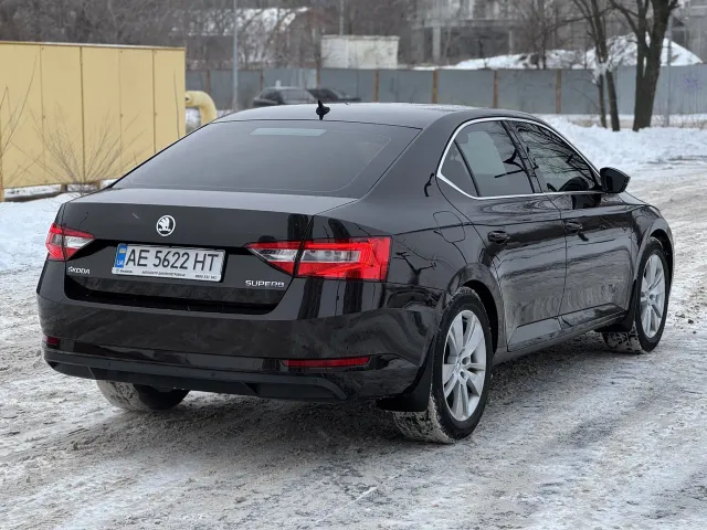 Skoda Superb - фото 4