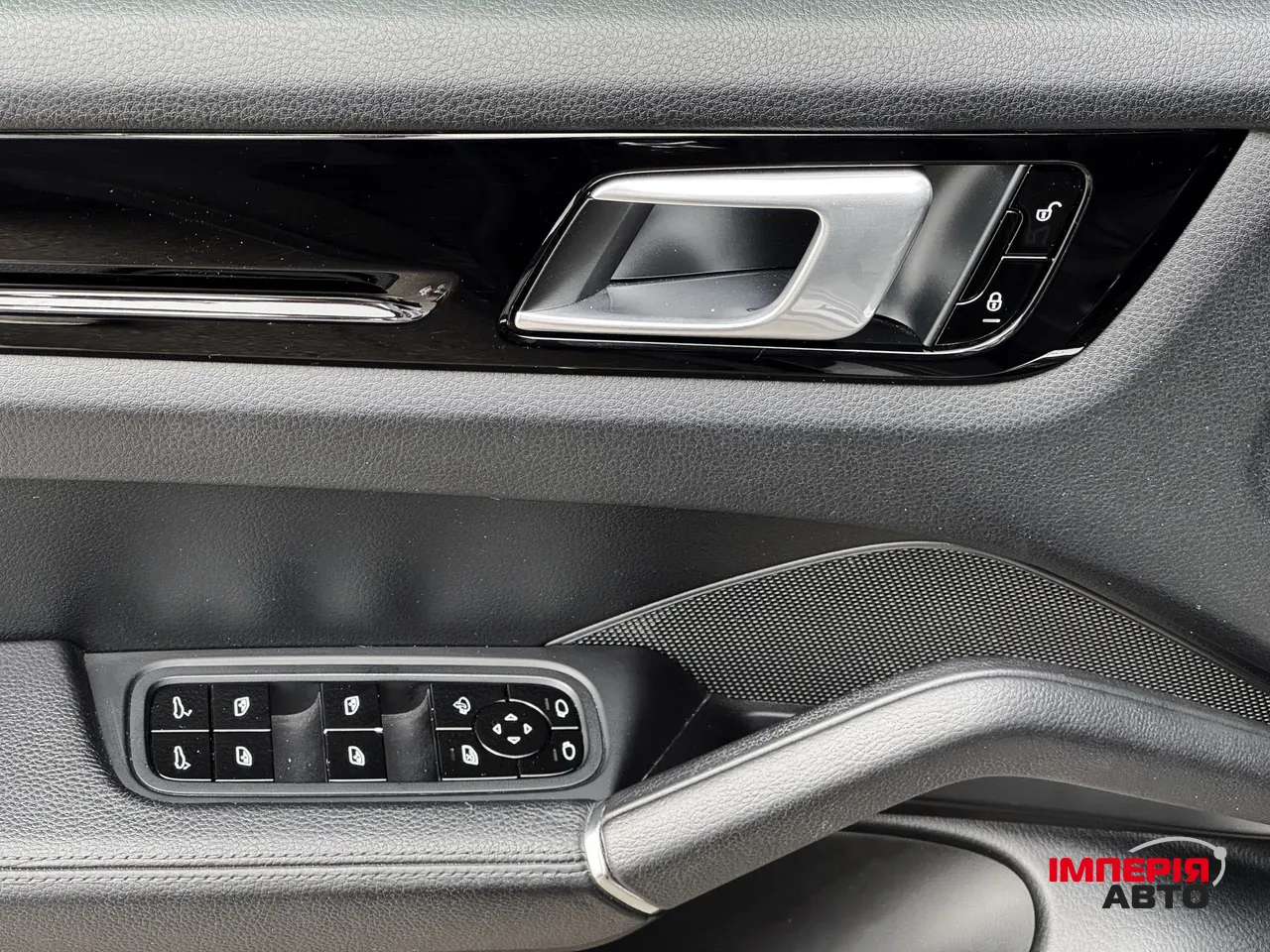 Porsche Cayenne - фото 52