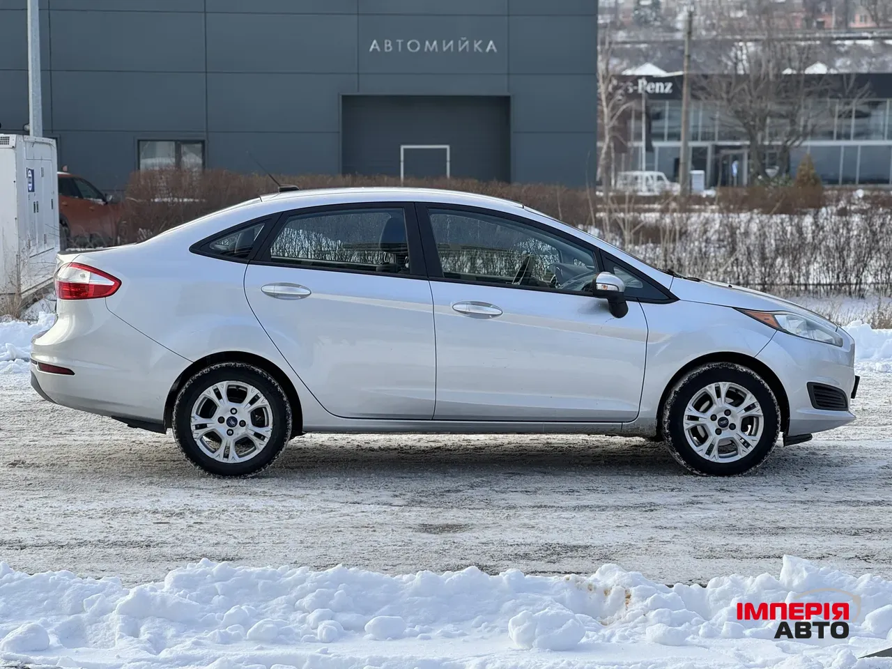 Ford Fiesta - фото 8