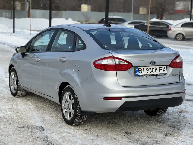 Ford Fiesta - фото 3