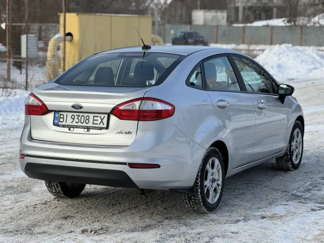 Ford Fiesta - фото 4