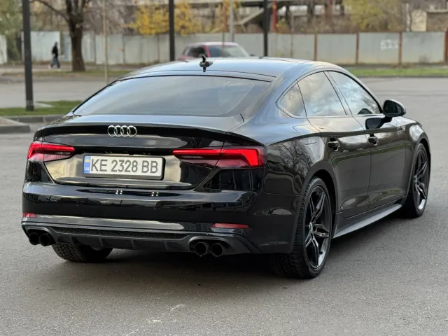Audi A5 - фото 4