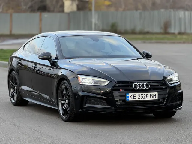 Audi A5 - фото 1