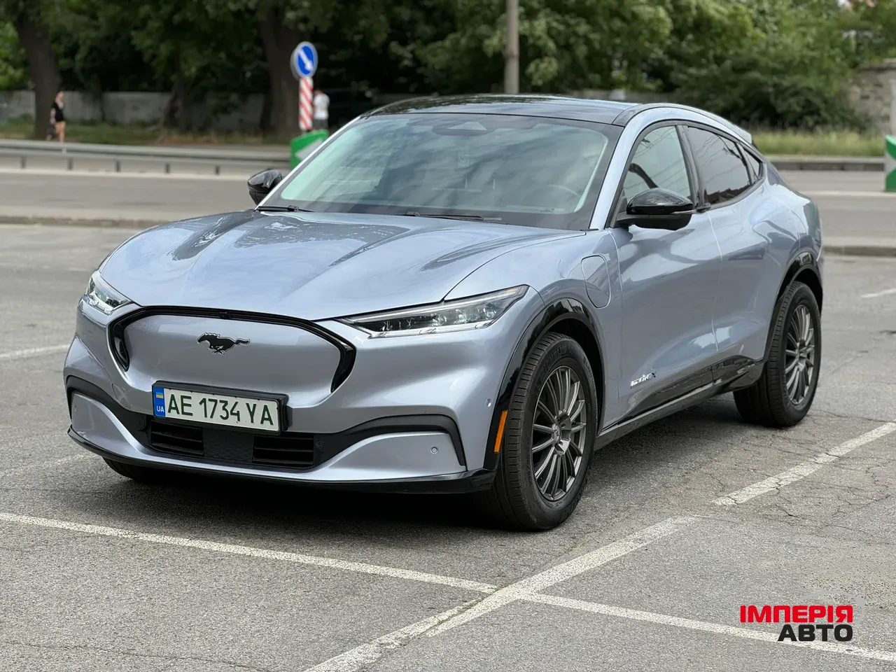 Ford Mustang Mach-E - фото 1
