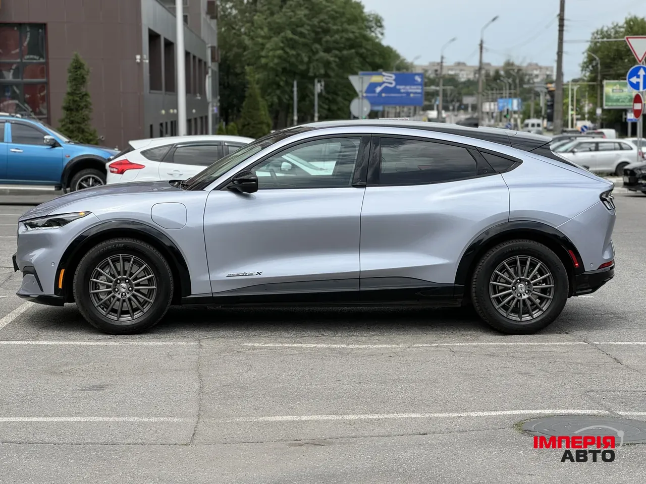 Ford Mustang Mach-E - фото 9