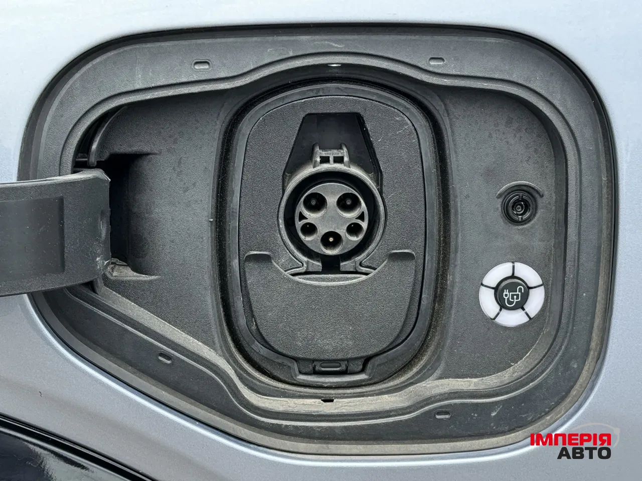 Ford Mustang Mach-E - фото 16