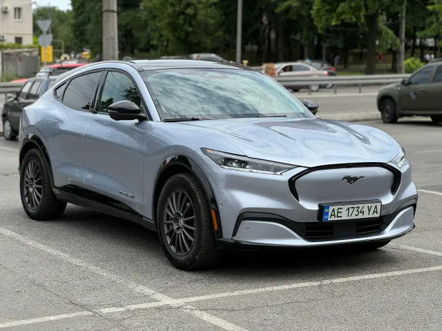 Ford Mustang Mach-E - фото 2