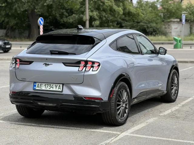 Ford Mustang Mach-E - фото 4