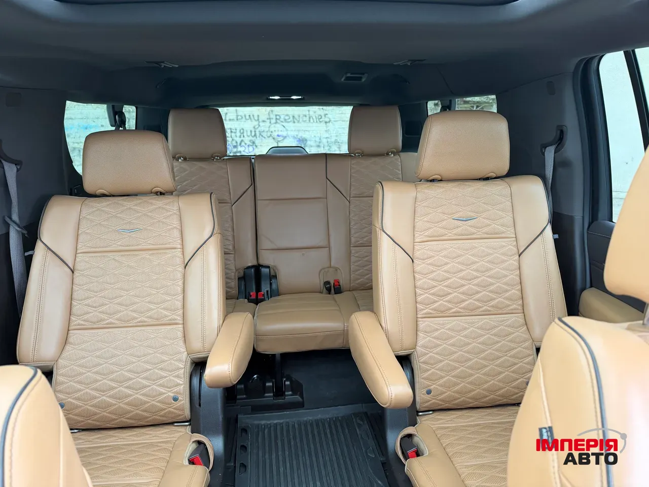 Cadillac Escalade - фото 25