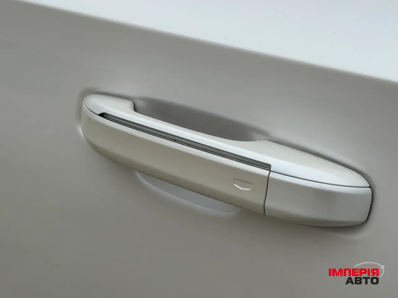 Cadillac Escalade - фото 13