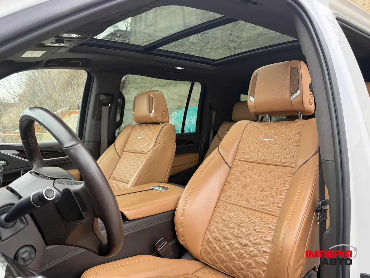 Cadillac Escalade - фото 22