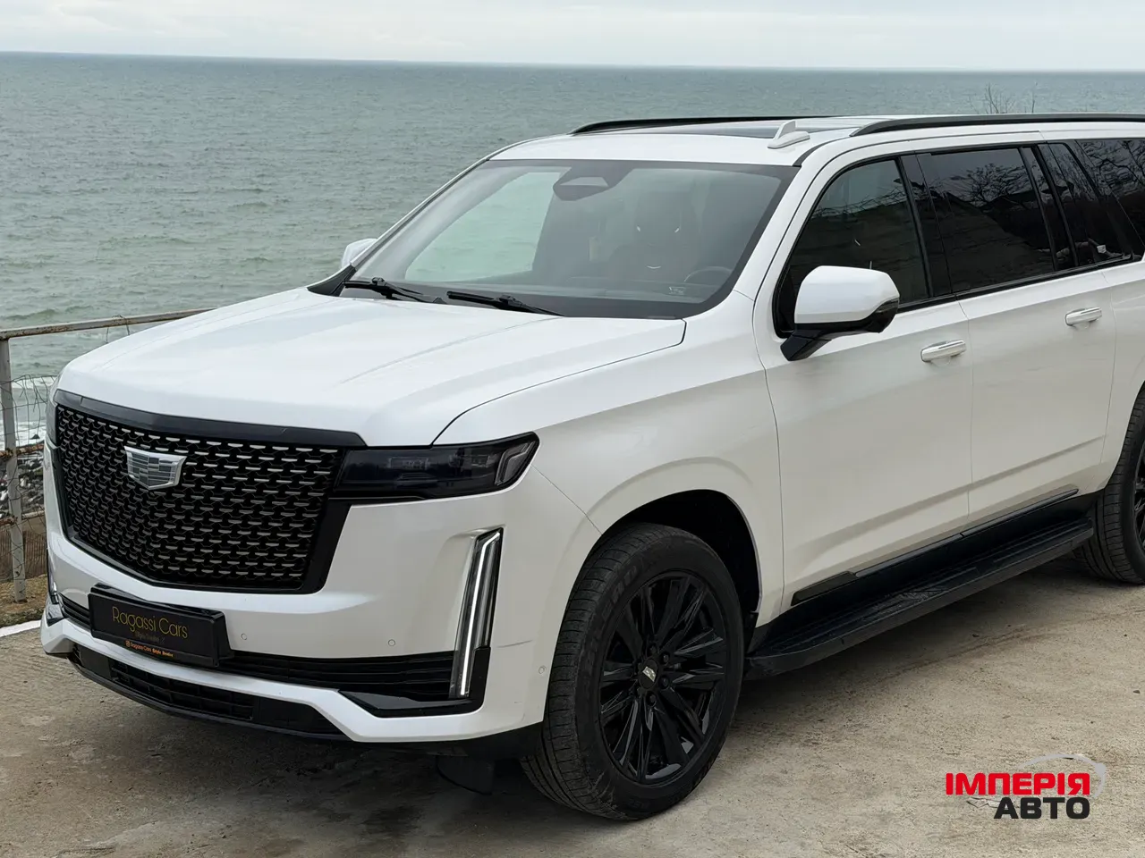 Cadillac Escalade - фото 6