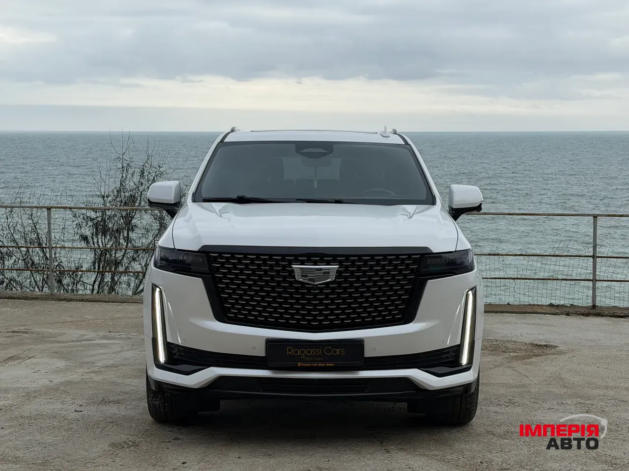 Cadillac Escalade - фото 2