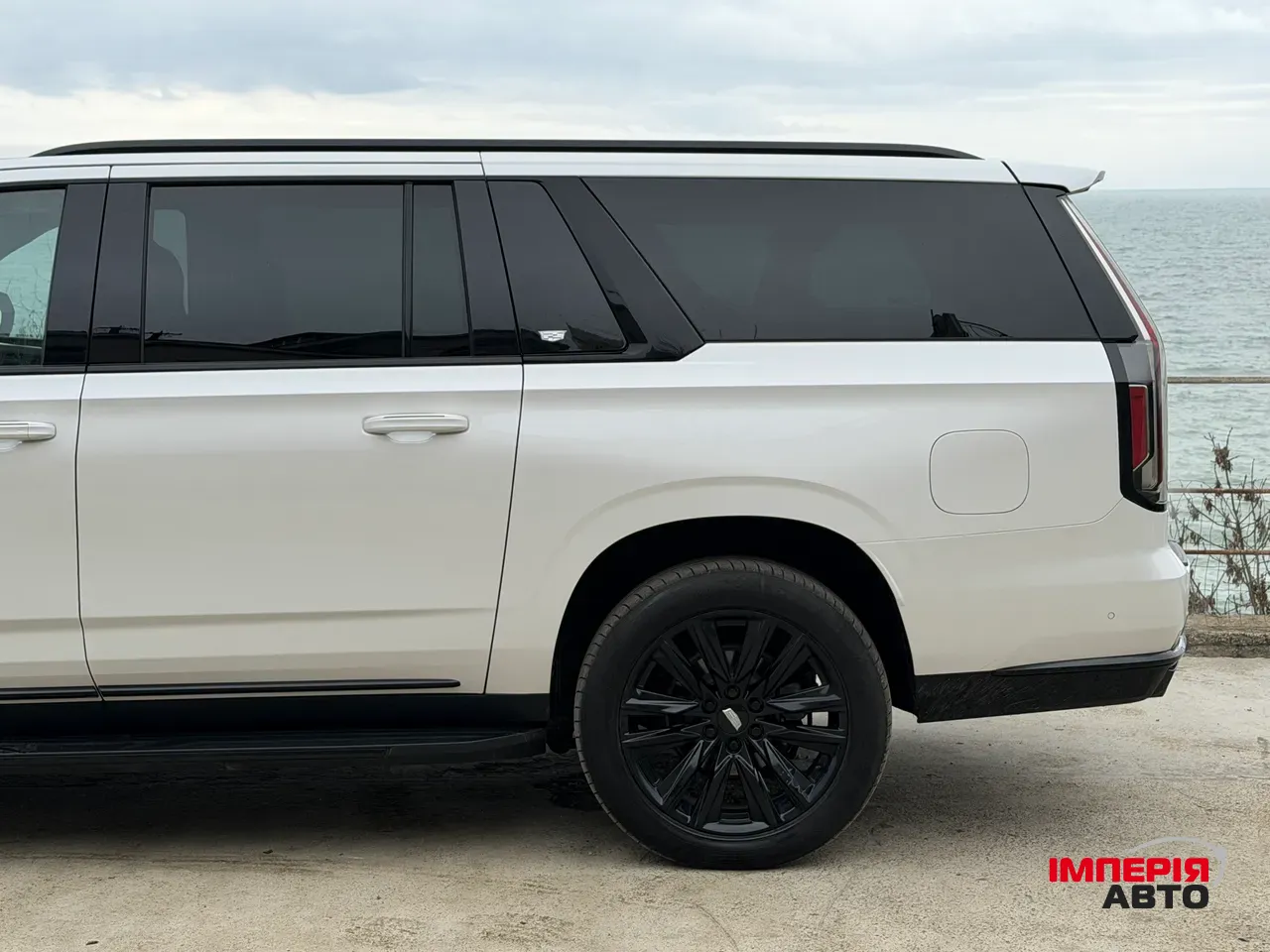 Cadillac Escalade - фото 9