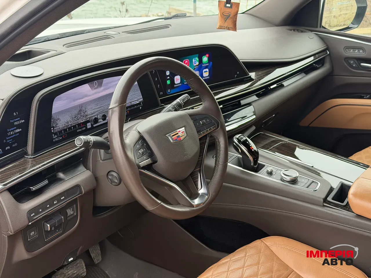 Cadillac Escalade - фото 27