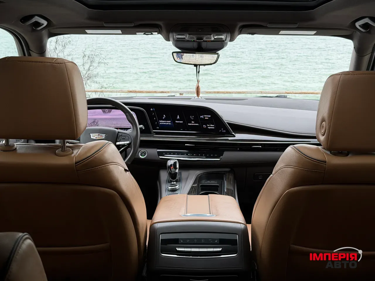 Cadillac Escalade - фото 30