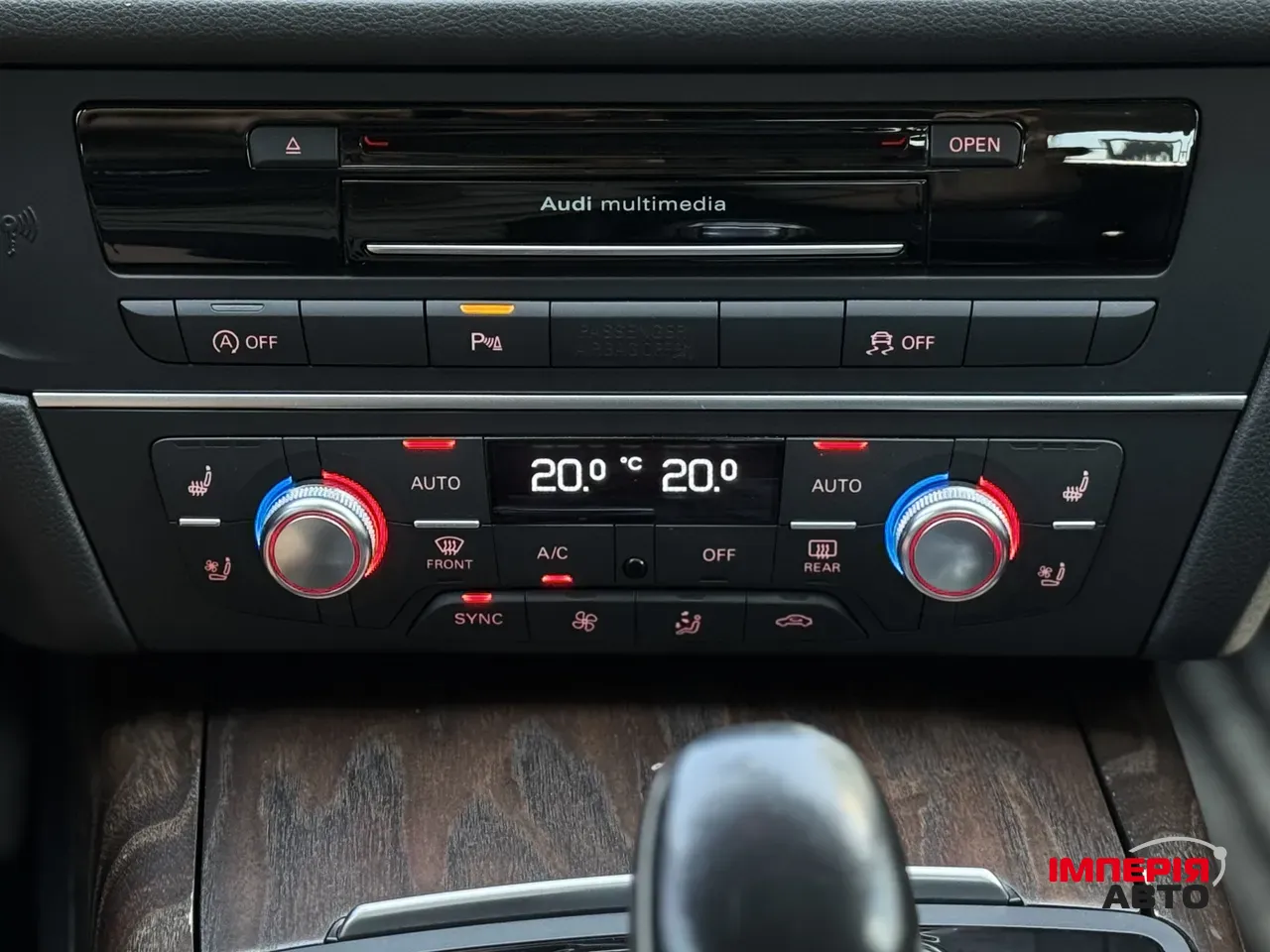 Audi A6 - фото 30