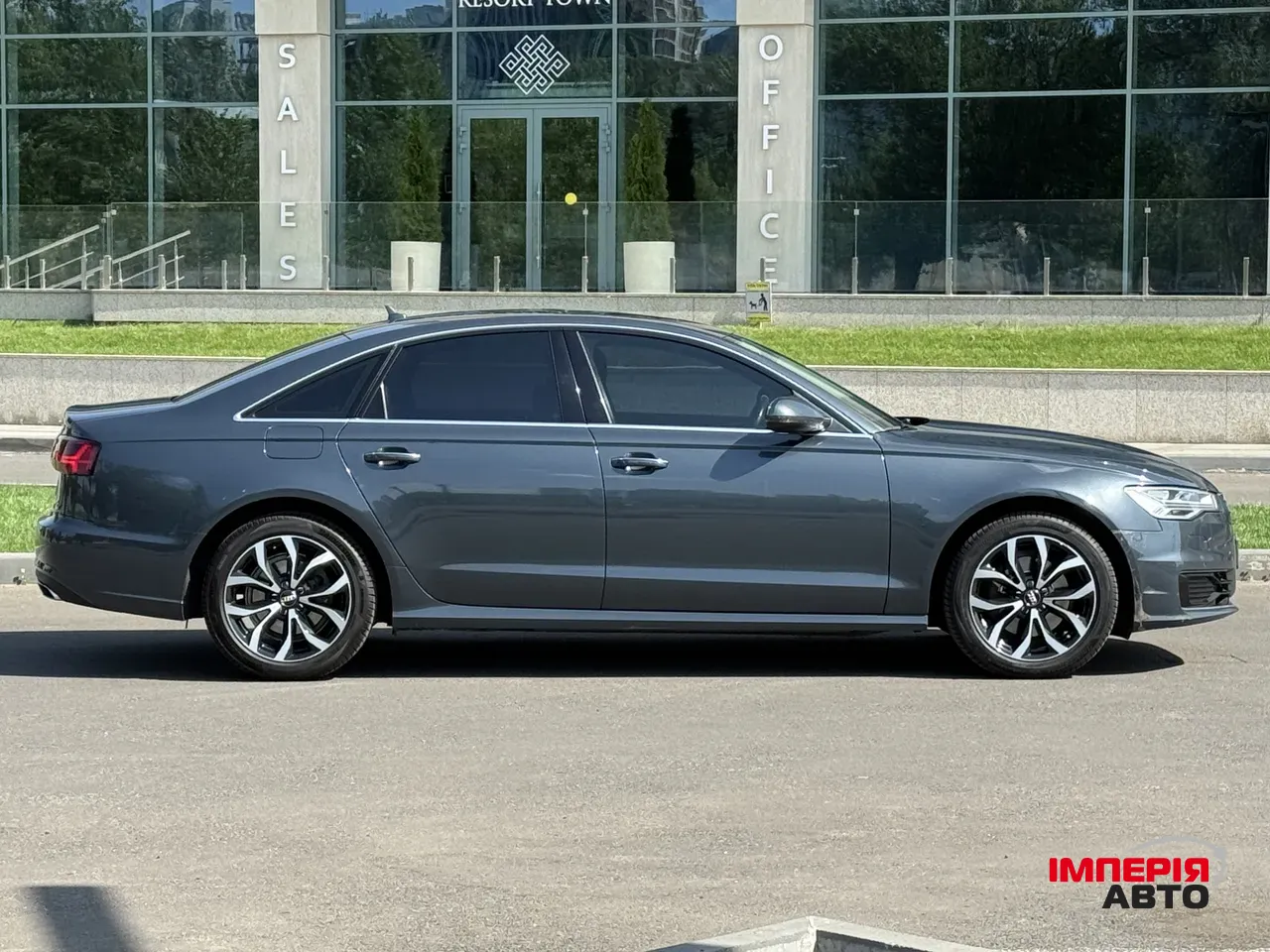 Audi A6 - фото 8