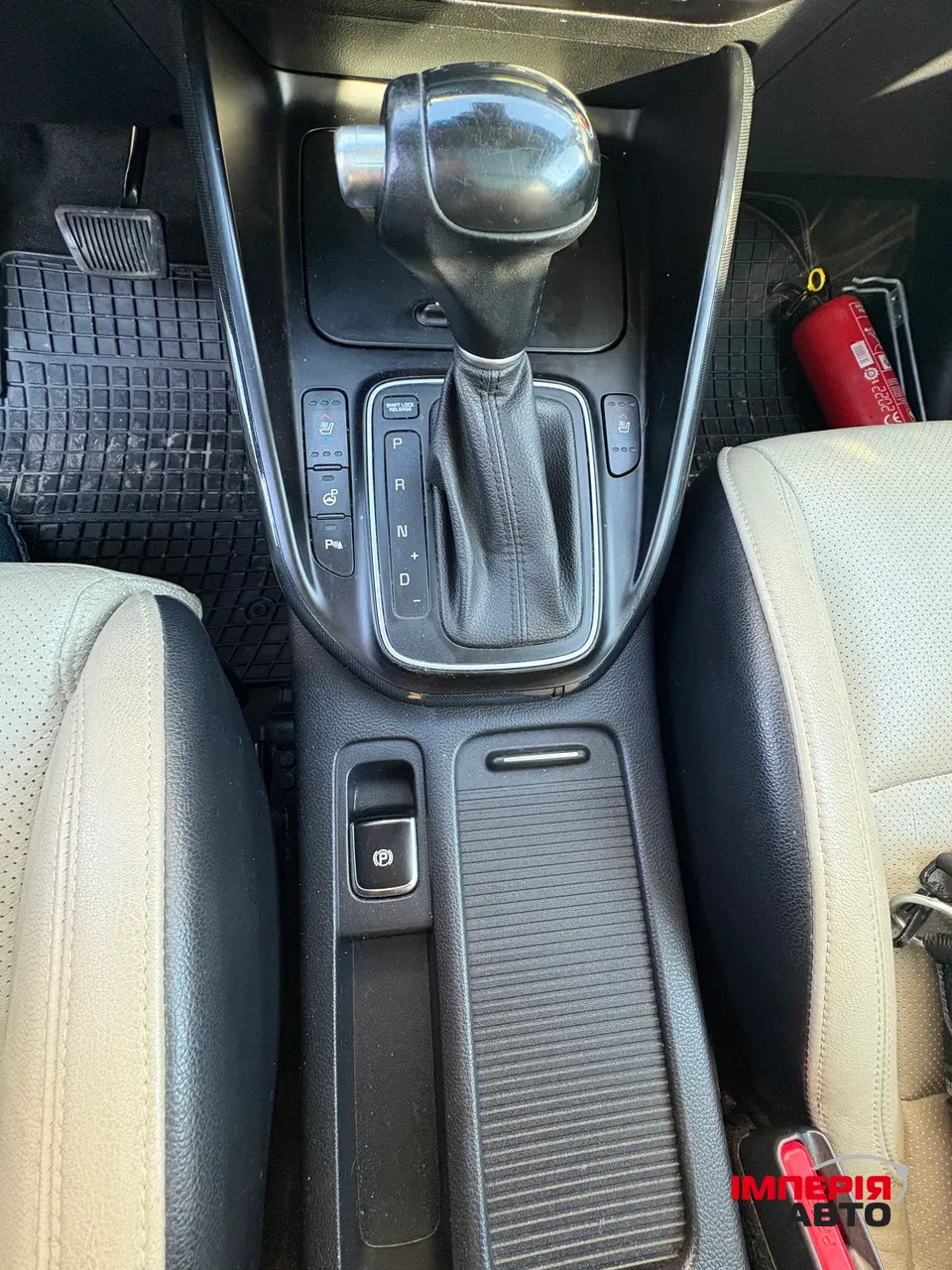 Kia Carens - фото 13