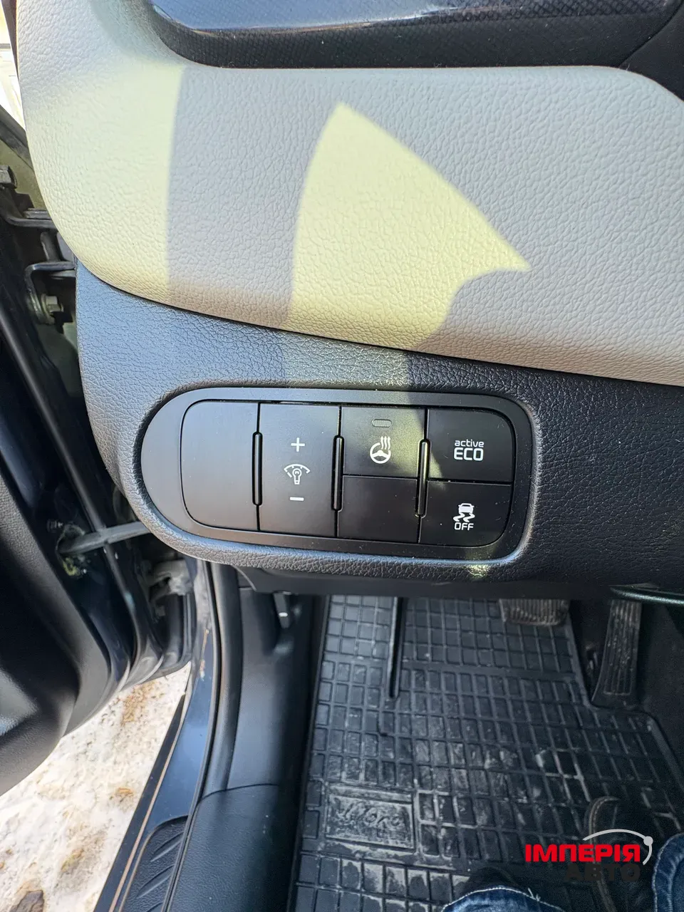 Kia Carens - фото 12