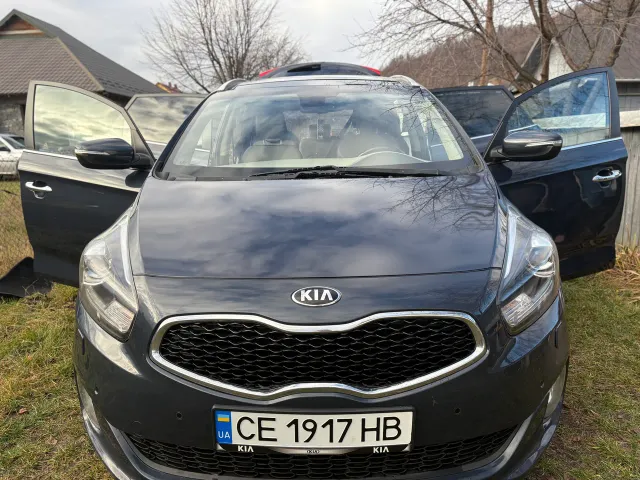 Kia Carens - фото 2